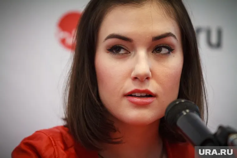 Сашу Грей в образе Снегурочки заменили на украинскую модель