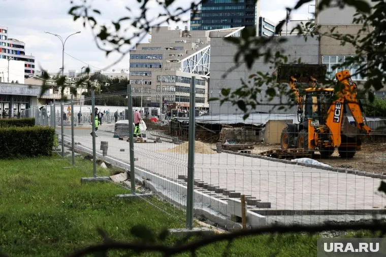 Строительство хотят закончить осенью 2026 года