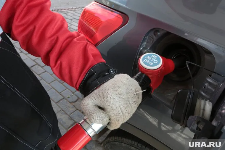 В Европе может закончиться бензин из-за низкой заполненности площадок хранения