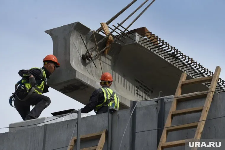 Работу на крупных строительных объектах предлагают в разных российских городах