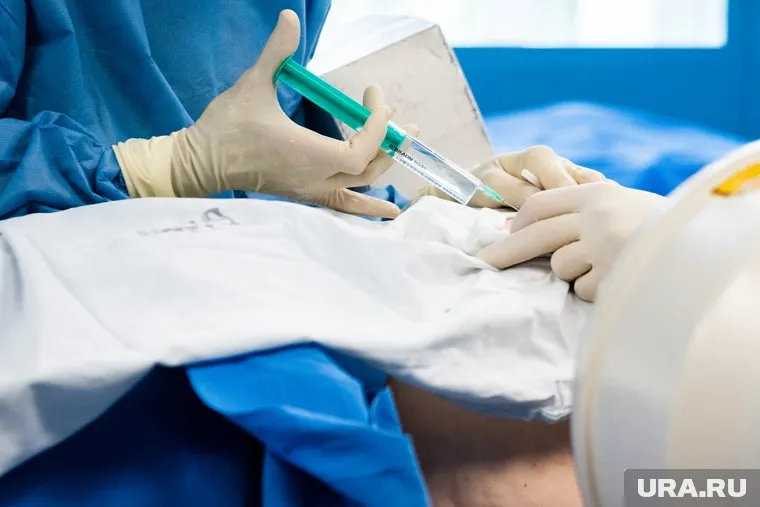 В клинике установили две противоположные причины смерти женщины