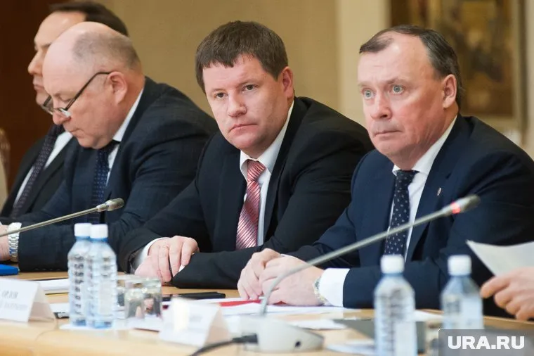 Сергей Бидонько (слева) получил новый пост