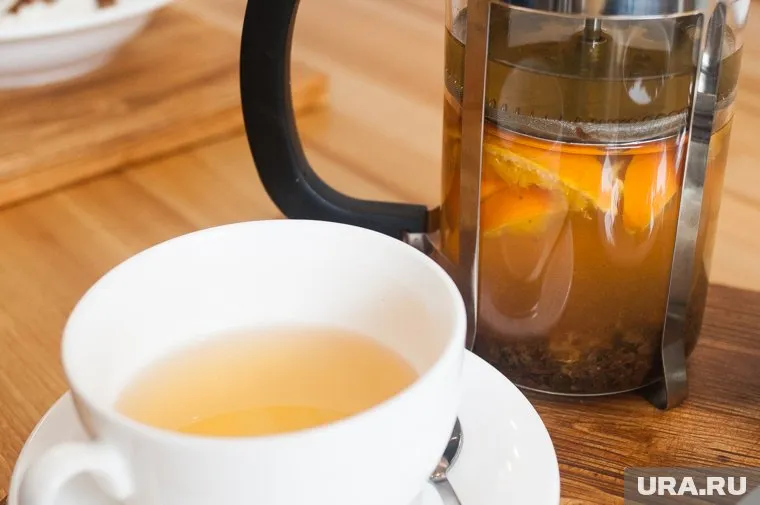 После чаепития выяснилось, что виновница торжества больна