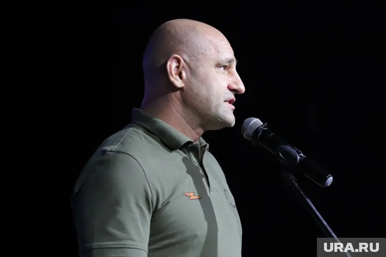 Жога поздравил строителей с профессиональным праздником