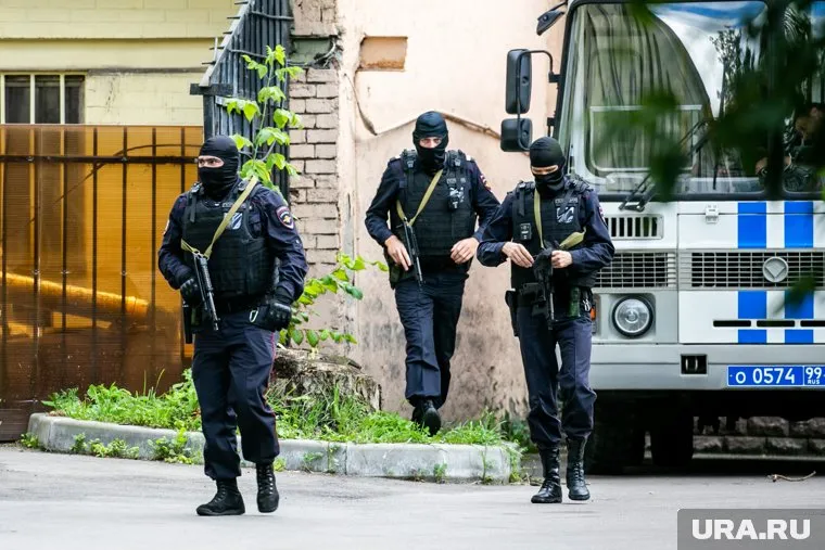 Полицейские будут дежурить у военкоматов