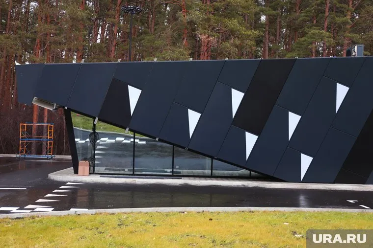 Заправка уже готова, откроют ее примерно через три недели