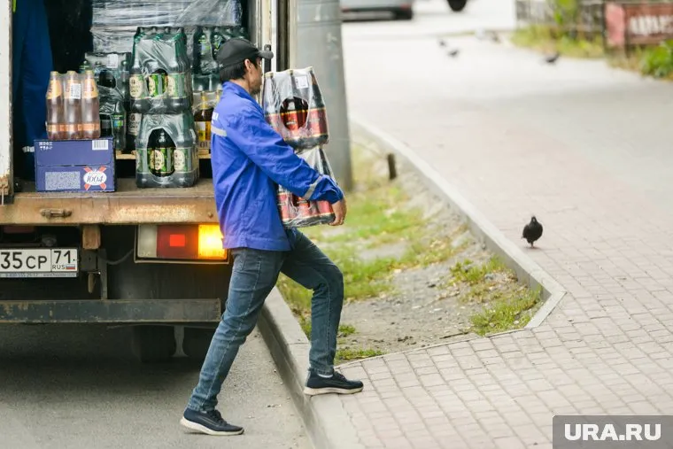 Продажи пива вырастают с мая по октябрь, отметил исполнительный директор Ассоциации производителей пива, солода и напитков Вячеслав Мамонтов