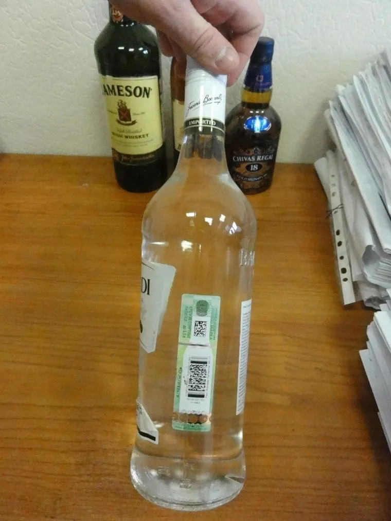 Поддельные коньяки, водка и вино , контрафактный алкоголь, поддельная водка