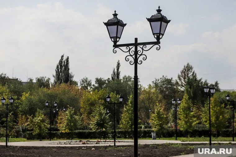 Мэр возмутился из-за неработающих фонарей