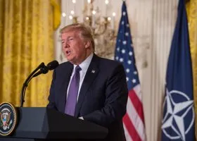 Трамп поставил на место главу ЕК и пообещал позвонить Путину: итоги встречи в Белом доме