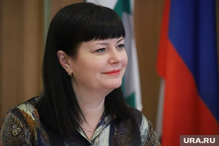 По словам мэра, в 2021 году 165 учеников закончили школу с золотой медалью