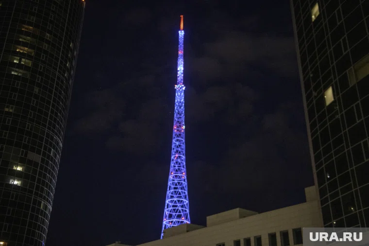 Праздничная подсветка на пермской телебашне будет работать в течение семи часов