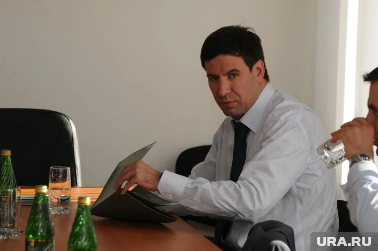 Несмотря на всю активность, Михаил Юревич остается недосягаемым для российских силовиков