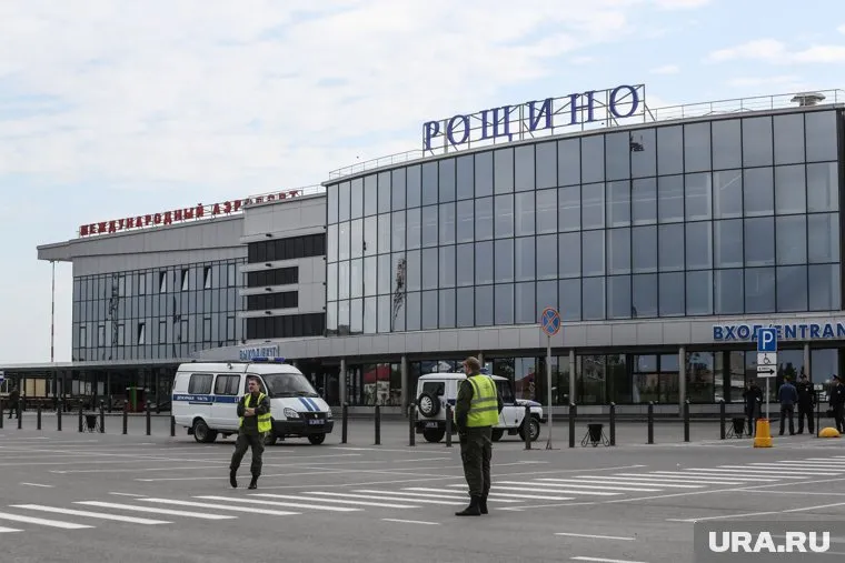 Самолеты не могут приземлиться в Тюмени из-за тумана