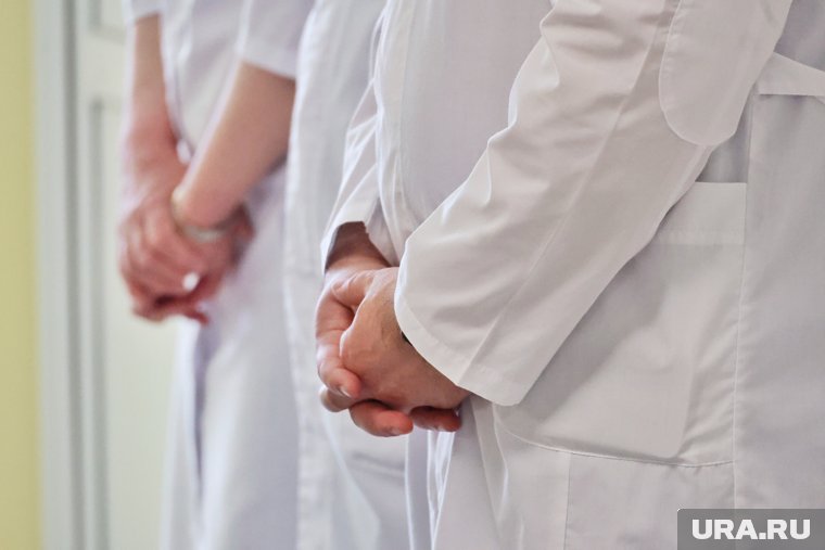 «Курганмашзавод» ищет врачей и медработников на зарплаты до 78 тысяч рублей