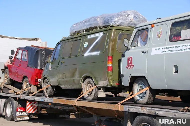 Подобные гуманитарные миссии с передачей автомобилей проводились в ЯНАО и ранее, архивное фото