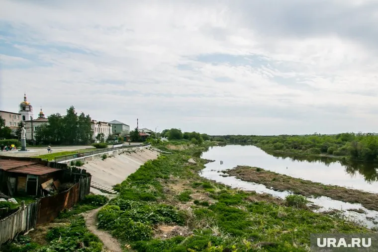 Река Исеть у села Мехонское опустилась на 21 (архивное фото)