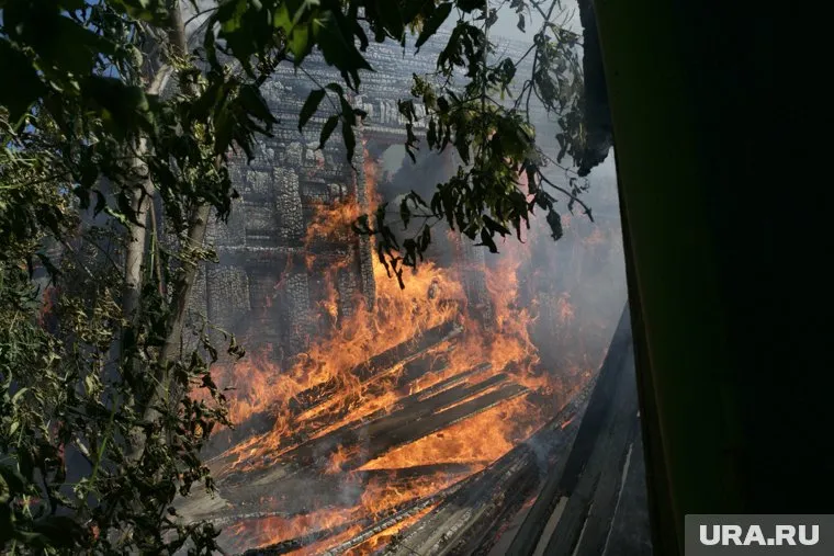 Площадь пожара составила 120 квадратных метров