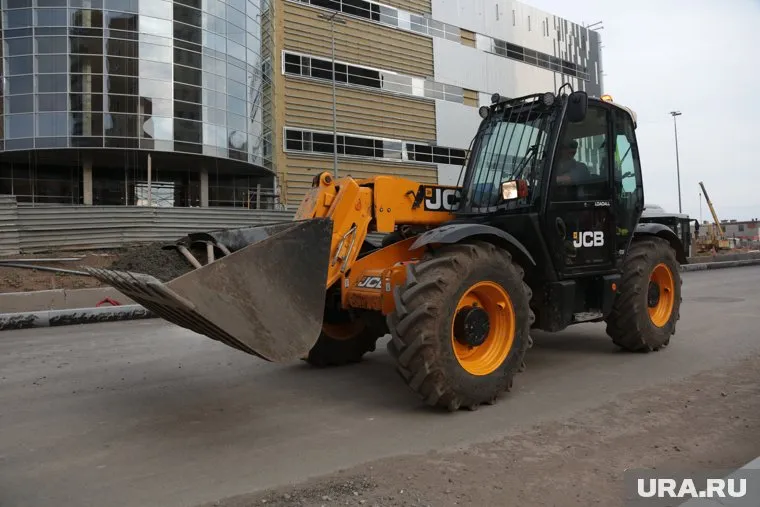 Компания из ЯНАО отремонтирует большой участок дороги и мост через реку Надым