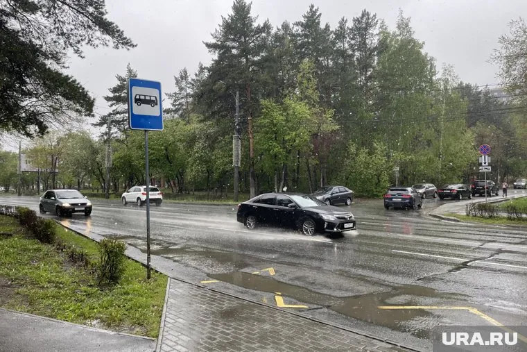 Водители борются со стихией