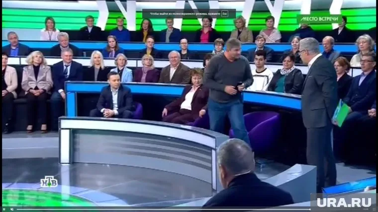 Во время разговора были затронуты детали биографии родителей телеведущего