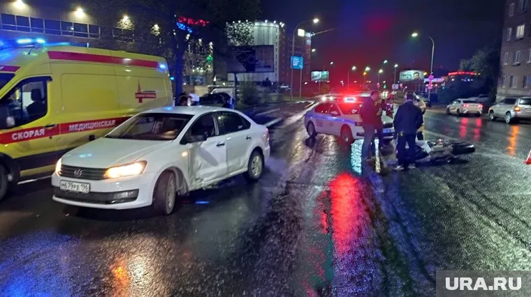 ДТП произошло из-за того, что таксист не увидел мотоциклиста