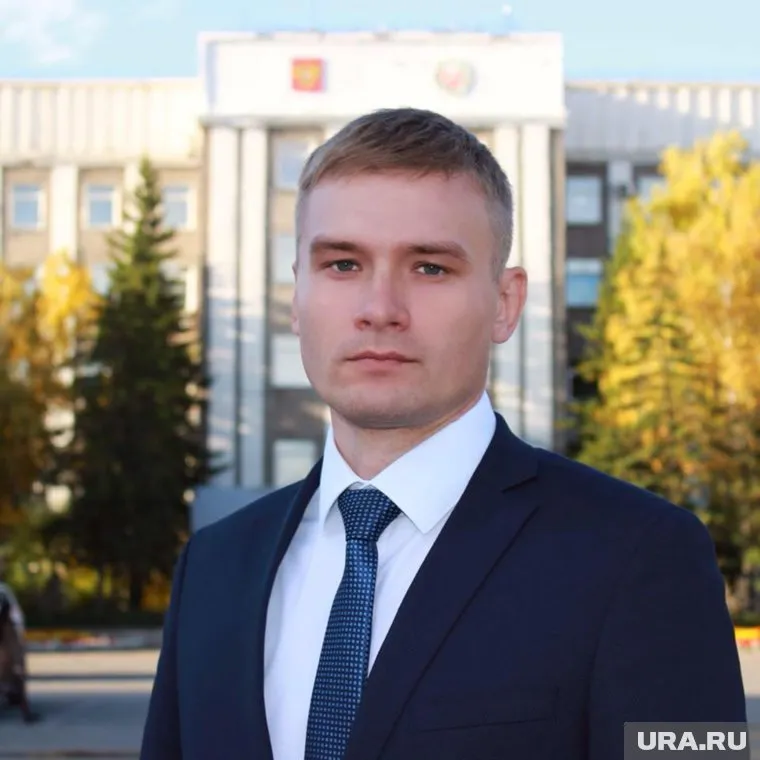 Глава Хакасии Валентин Коновалов приравнял себя к символам РФ