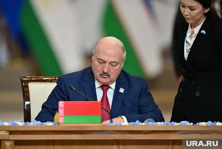 Илон Маск обнаглел, заявил Александр Лукашенко (на фото)