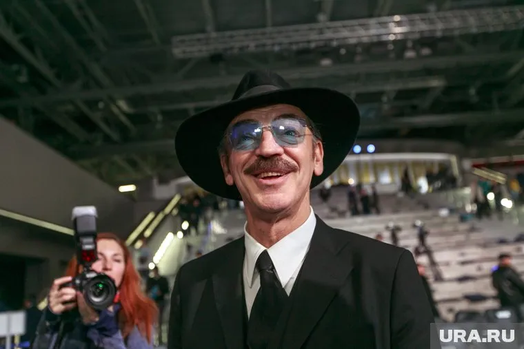 Михаил Боярский уже много лет не появляется на публике без любимого головного убора