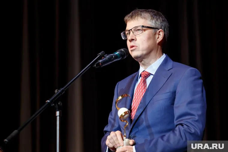О причинах переезда Илья Борзенков пока не рассказывает