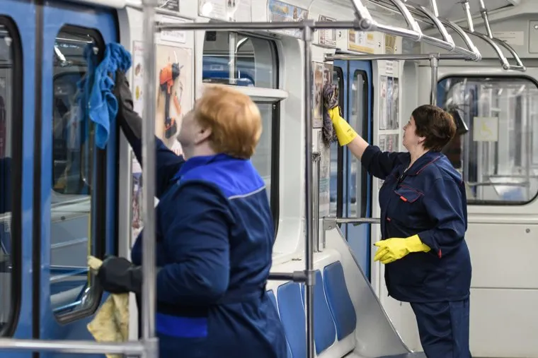 Дезинфекция в екатеринбургском метрополитене. Екатеринбург