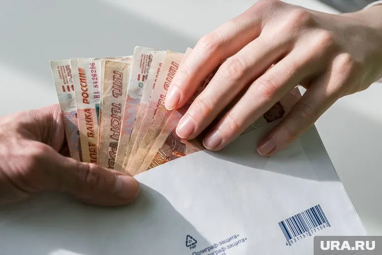 Зарплата за работу в Донбассе будет в рублях