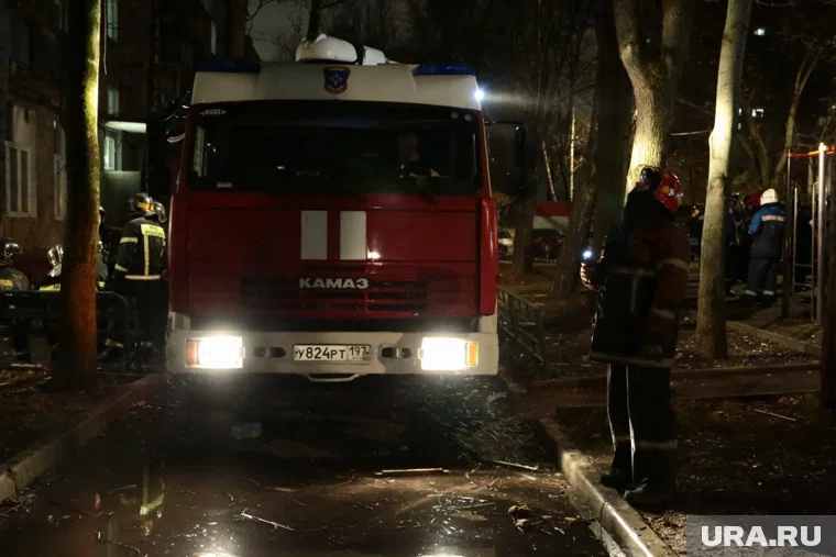До прибытия подразделений пожарной охраны самостоятельно эвакуировались пять человек