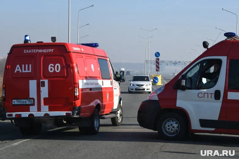 Дорога перекрыта специальными службами из-за ДТП