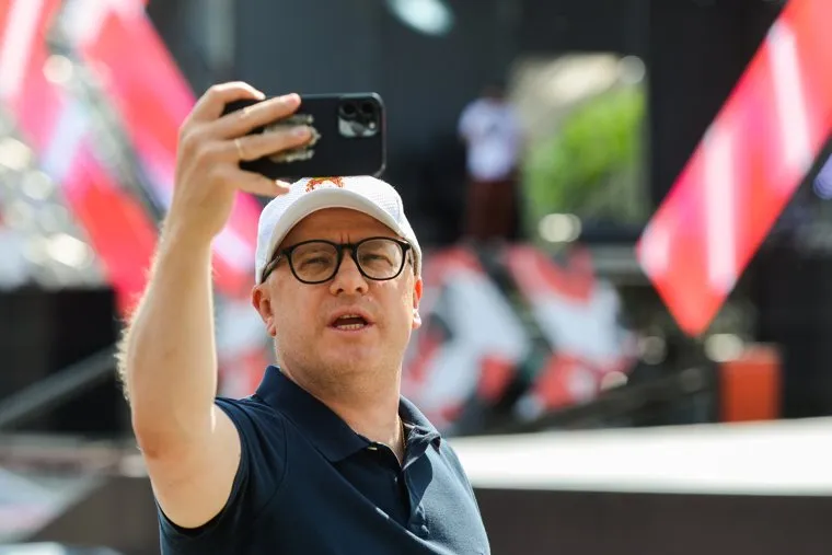 Алексей Текслер на открытии скейт-парка RCC Extreme. Челябинск