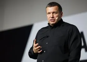 Журналист «Эха Москвы» назвал телеведущего Соловьева «нелепым человеком»