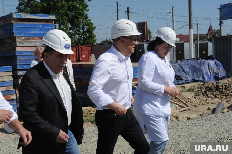 Глава региона Алексей Текслер проверил возведение детского хирургического корпуса в Челябинске. Фото, видео