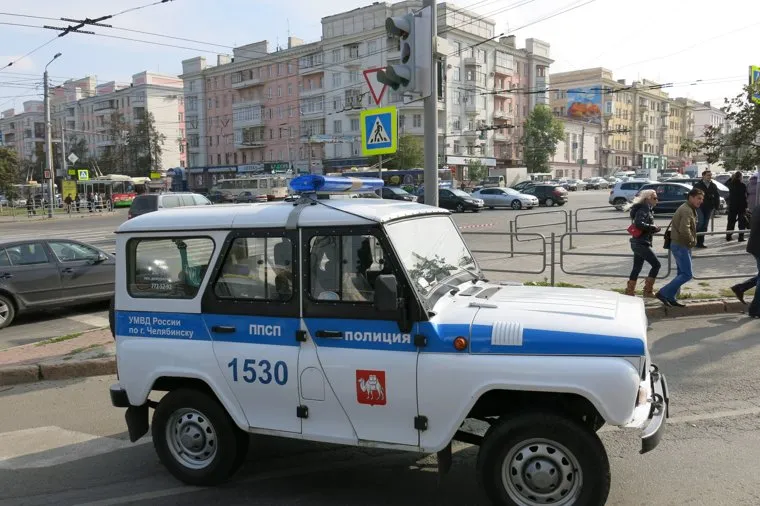 Оцепление Алого поля, ищут бомбу. Челябинск, полиция ппс