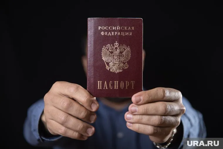 Паспорт РФ предложили сделать основанием для отказа в регистрации на различных выборах Украины