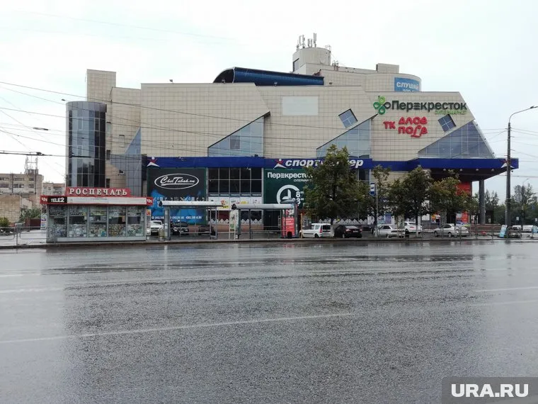 Незаконные ларьки самоликвидировались на Алом поле в центре Челябинска