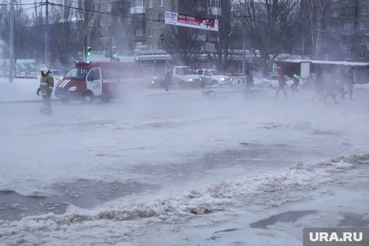 На Уралмаше затопило две улицы