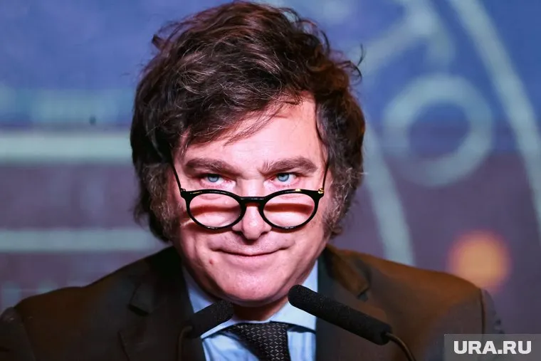 Хавьер Милей (на фото) нарушил указ бывшего президента Аргентины
