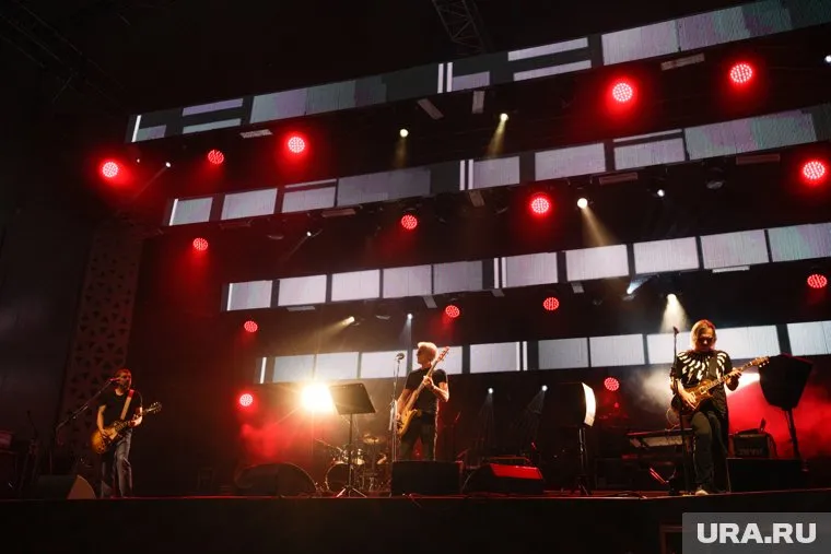 Альбом был написан на деньги подписчиков