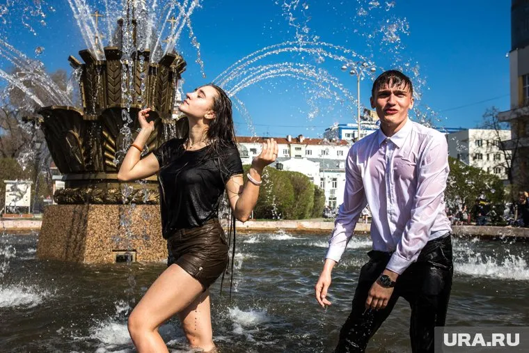 23 и 24 июня проходят выпускные вечера в 9 и 11 классах