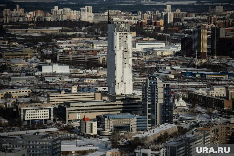 Строительство ТДЦ «Свердловск» велось с 2005 года — в условиях множественных бизнес-конфликтов