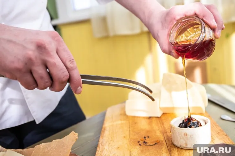 На «Вкусах России» представили варенье из болотной ягоды морошки