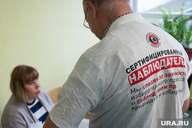 Представители КПРФ около часа не могли попасть на избирательные участки