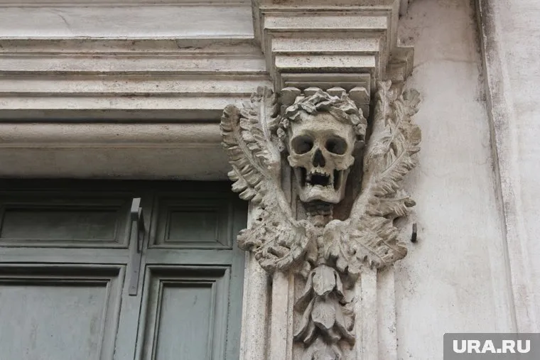 Пожить на пенсии мужчины смогут всего полгода