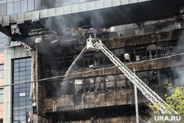 По предварительным данным, при пожаре пострадало два человека
