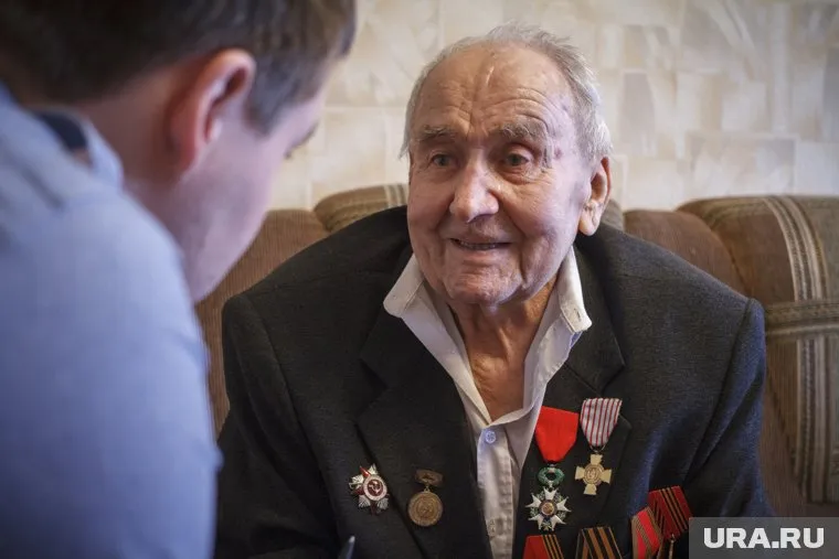 На родине фильма, в Екатеринбурге, всероссийская премьера состоится 20 февраля, прокат откроется в «Салюте» (в 14:00) и в «Титаник Синема» (18:30)